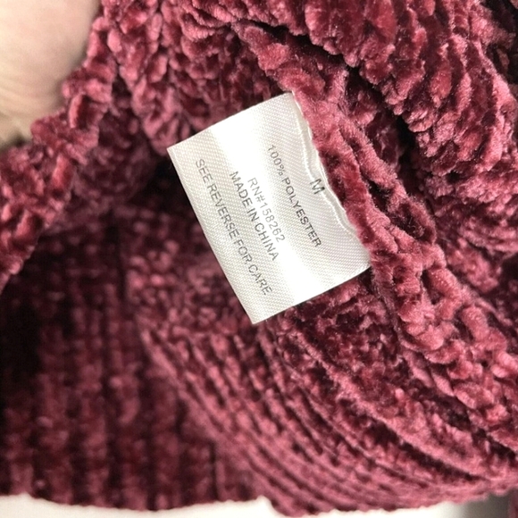 SOFT & Luxe! Altar’d State Chenille Feel Maroon Scalloped Bottom Sweater - Picture 8 of 10